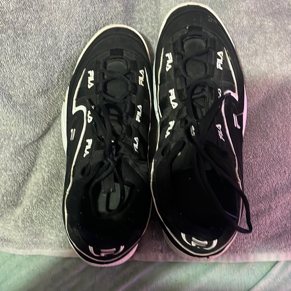 Fila Sneakers - Picture 1 of 5